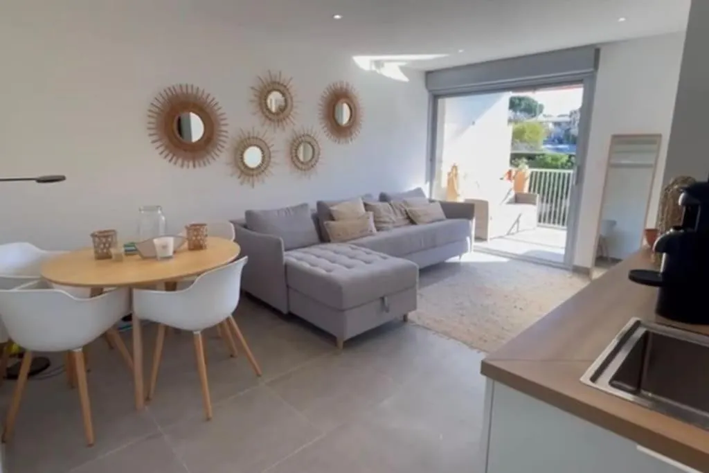 Daire Appt St Tropez ,Magnifique T2, Piscine ,Terrasse, Emplacement Ideal ,Front De Mer, Saint-Tropez